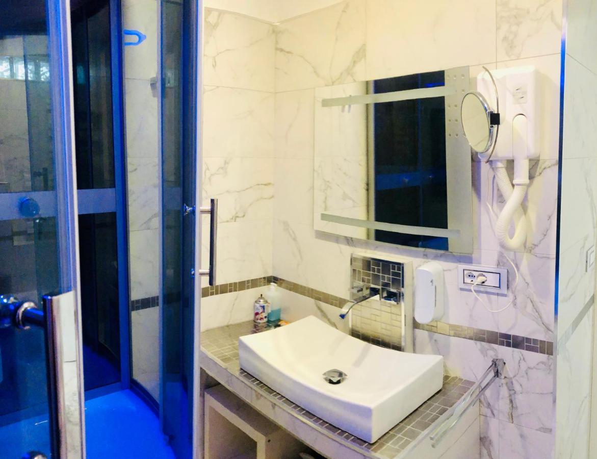 Parisa Suite Rom Exterior foto