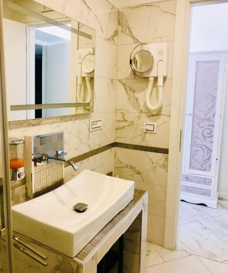 Parisa Suite Rom Exterior foto