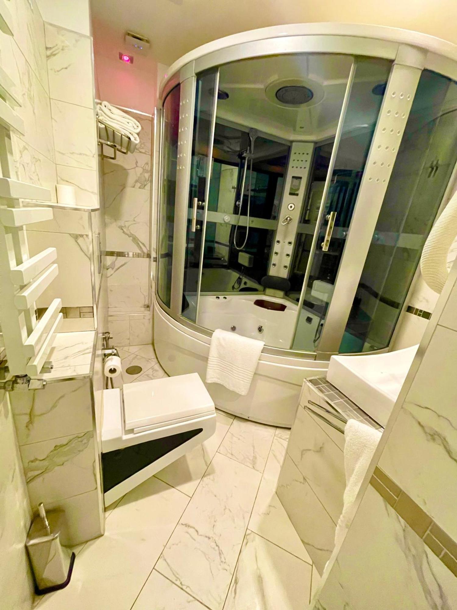 Parisa Suite Rom Exterior foto