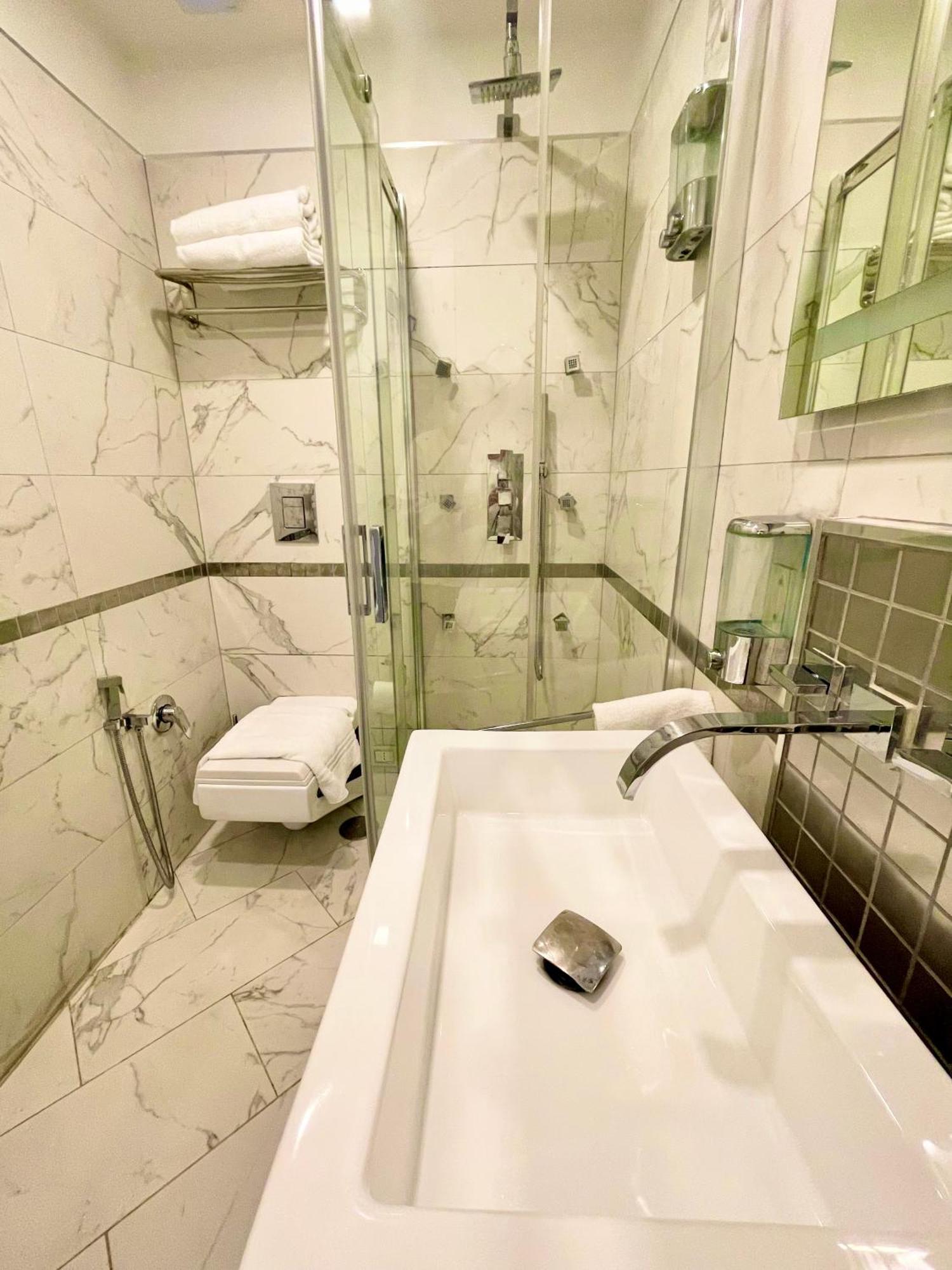 Parisa Suite Rom Exterior foto